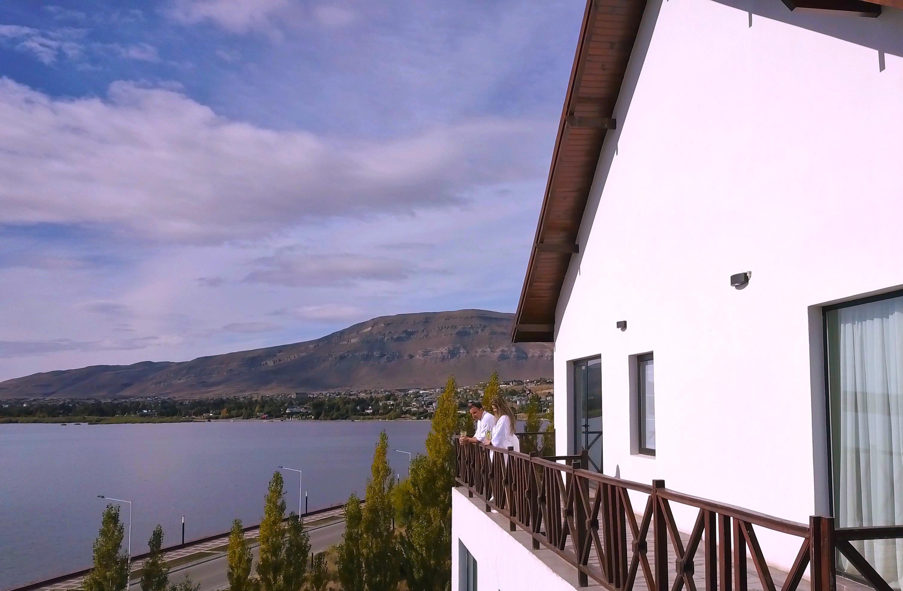 Xelena Hotel & Suites El Calafate Exterior photo