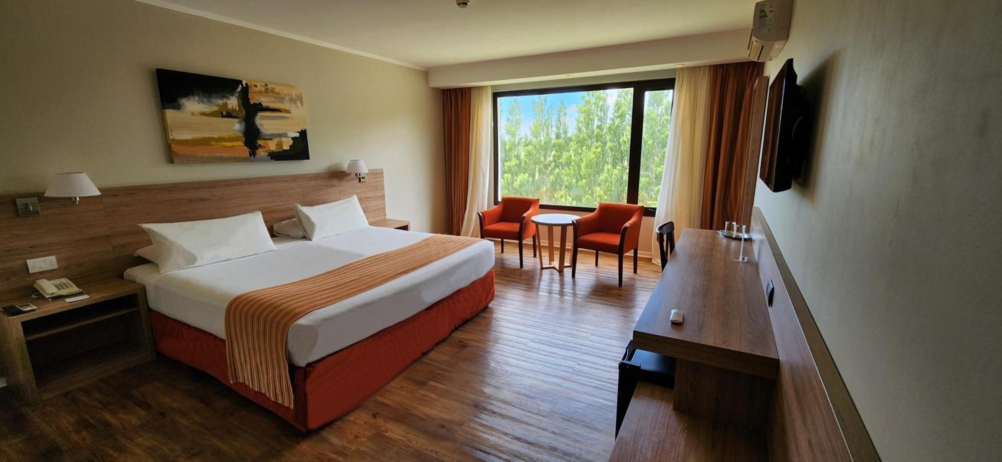 Xelena Hotel & Suites El Calafate Exterior photo